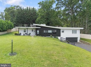 1846 Clover Ln, York, PA 17403