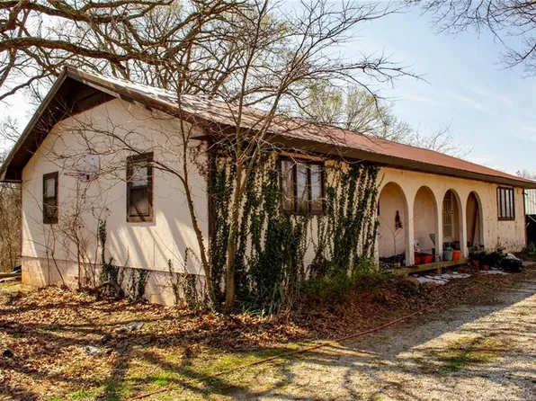 236 State Route Y, Arcola, MO 65603