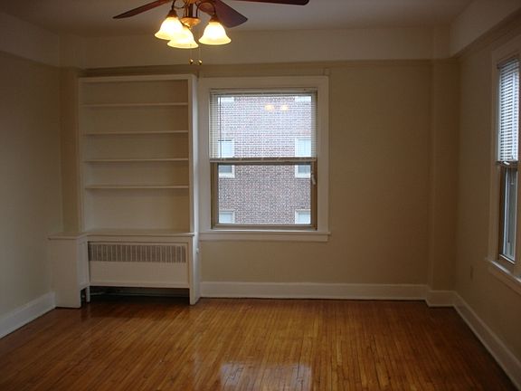 2nd image of 1130 Parker St APT 707