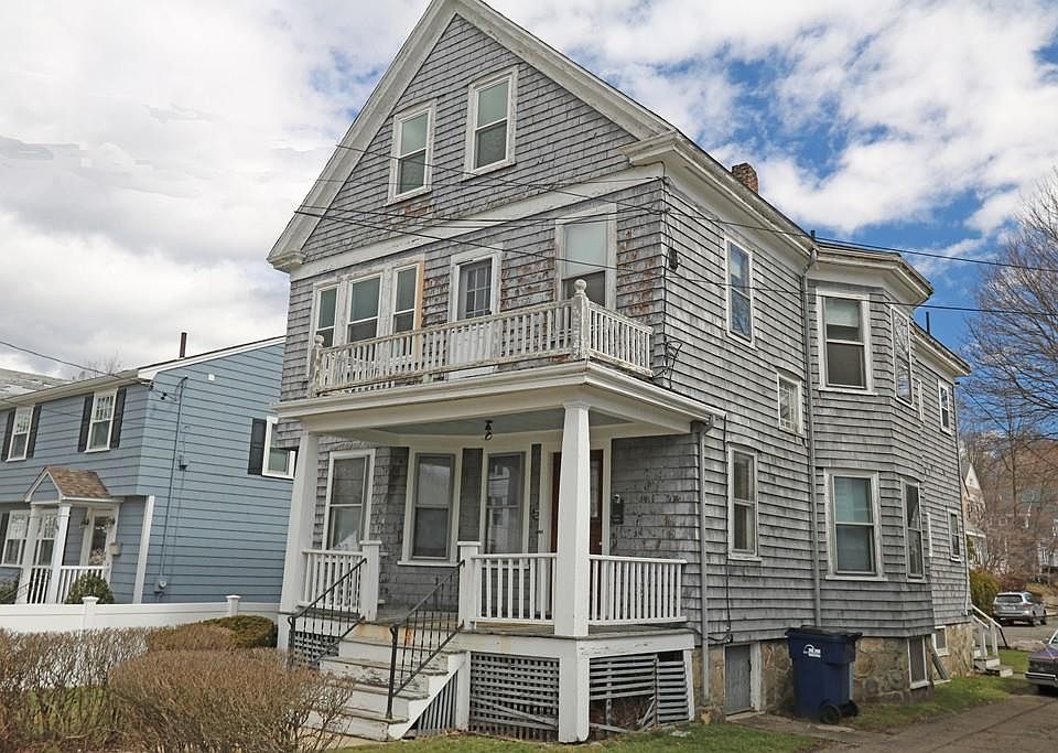 2nd image of 61 Dent St