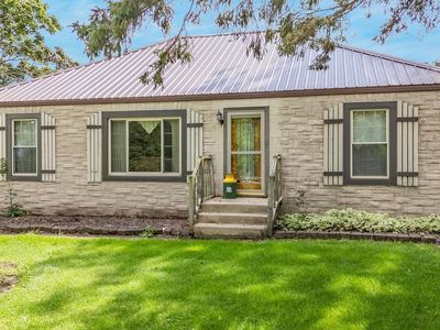 W8749 Hunters Rd, Hortonville, WI, 54944