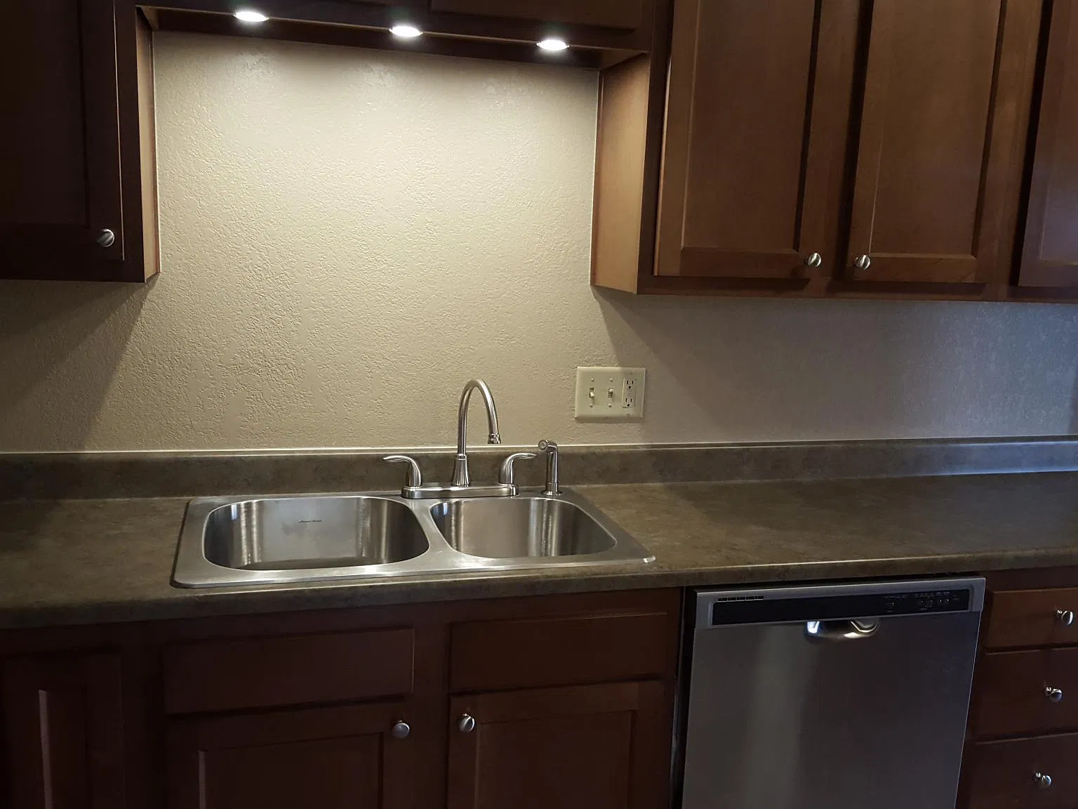 4319 Plaza Vis — Photo 3