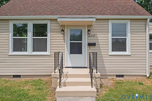 5318 Bloomingdale Ave Photo 1