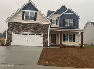 329 Oleander Dr, Winterville, NC 28590