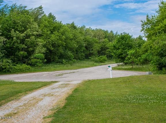 5th image of 23534 Forest Shore Dr