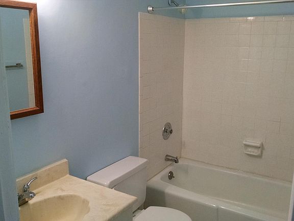 3rd image of 475 S Belmont Ave