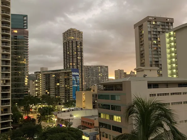 425 Ena Rd, Honolulu, HI