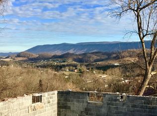 248 Rose Dr, Lebanon, VA 24266