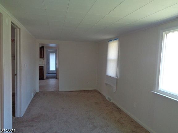2nd image of 82 Castle Heights Ave