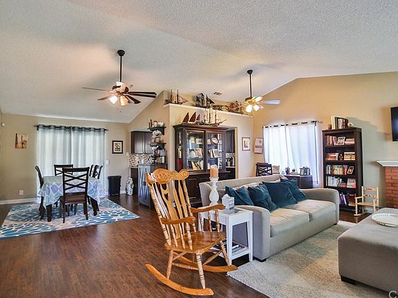 3rd image of 6174 Patricia Ct