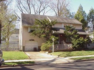 96 Van Arsdale Pl, Teaneck, NJ 07666