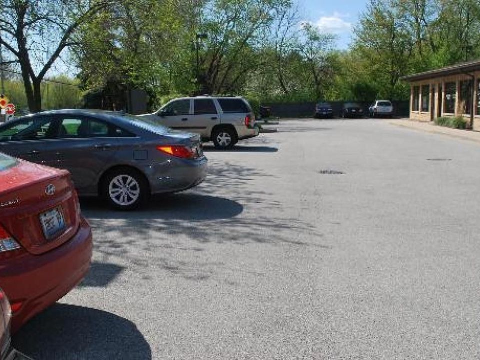 2nd image of 500 W Palatine Rd Ste 105