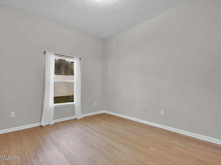 7047 Deer Lodge Cir #102 — Photo 3