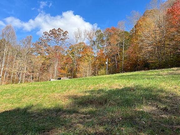 3rd image of 324 Vannoy Rd