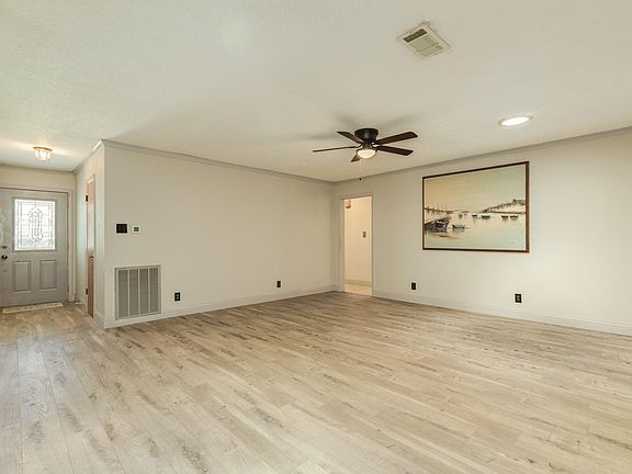 5th image of 616 Bel Rd
