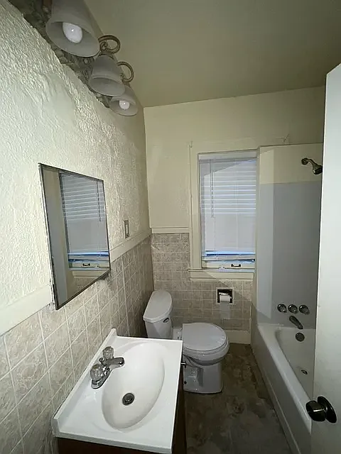 2 bed, 1200 sqft, $1,000 — Photo 3