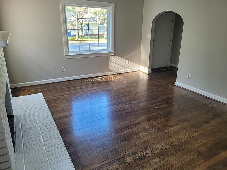 910 Edwards Ave — Photo 17