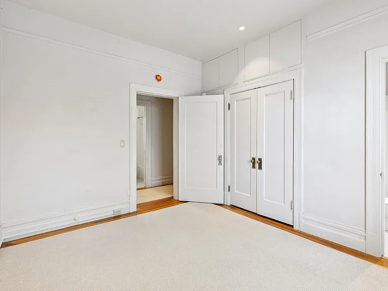 304 Walnut St — Photo 31