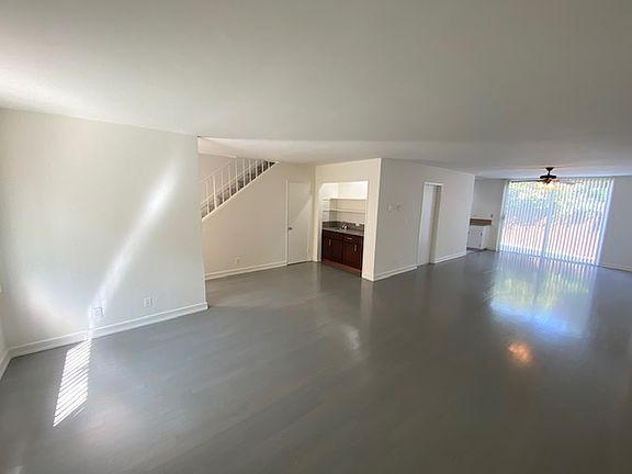 2nd image of 129 Marguerita Ave APT N