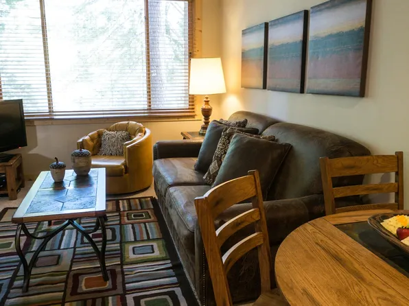 (undisclosed Address), Truckee, CA 96161