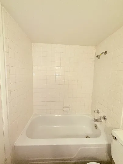 BROADWAY APARTMENTS — Photo 51
