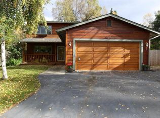17750 Nitoanya Cir, Eagle River, AK 99577