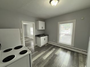 45 Elm St #E, Winsted, CT 06098