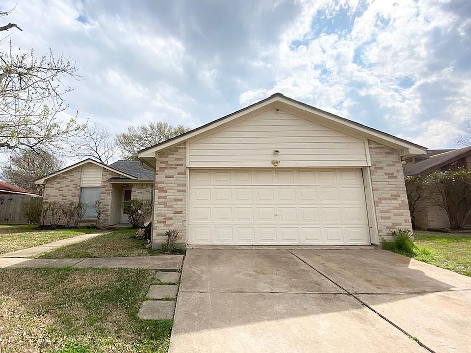 1st image of 13915 Old Village Ln