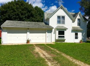 217 Benton St E, Le Roy, MN 55951