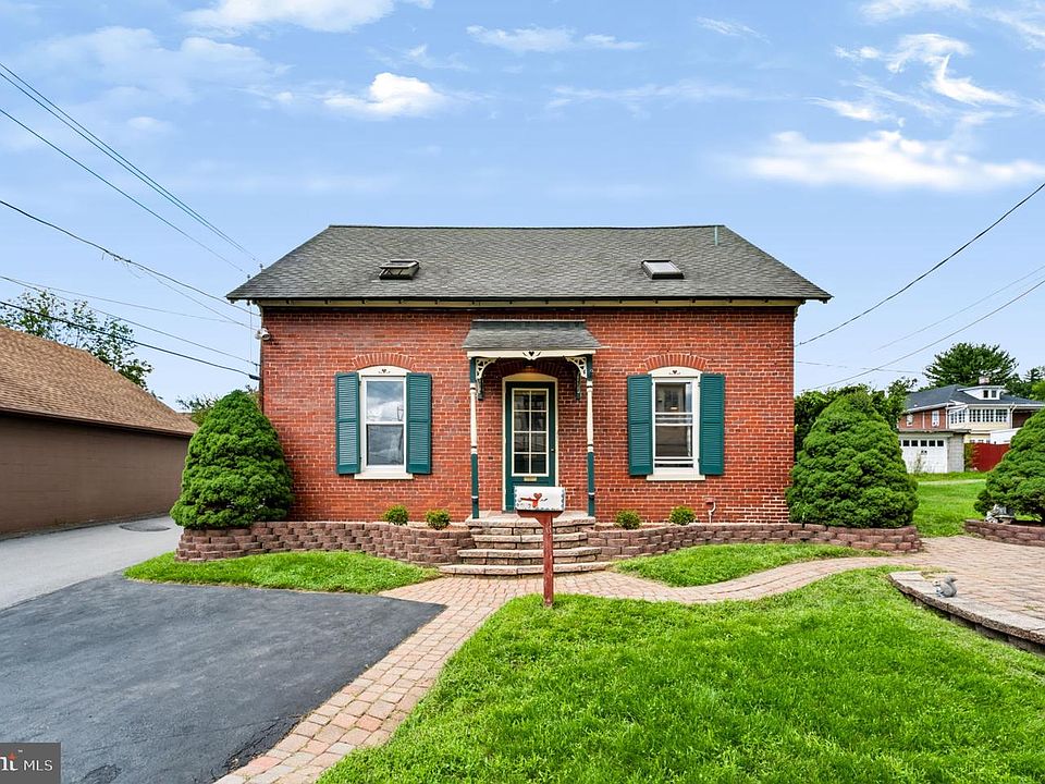 1st image of 2129 Spring St