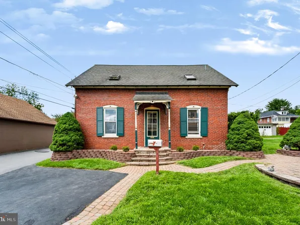 2129 Spring St, West Lawn, PA 19609