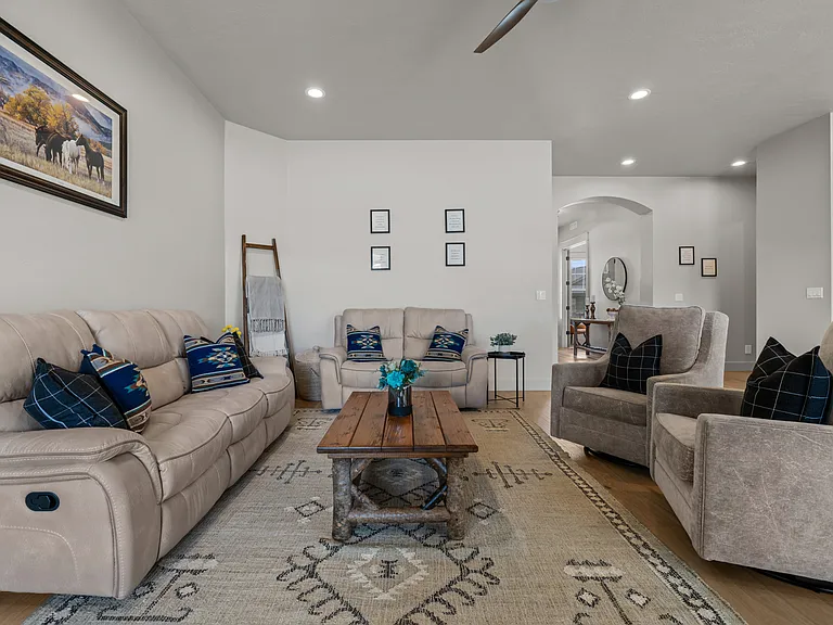 1293 W Capstone Dr — Photo 12