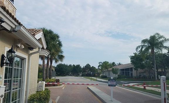 5th image of 5013 Nautica Lake Cir