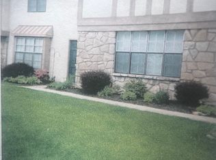 6209 Stornoway Dr N Unit A, Columbus, OH 43213