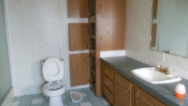 2nd image of 165 Helen Dr