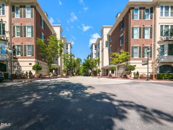 2801 Glenwood Gardens Ln #303, Raleigh, NC 27609