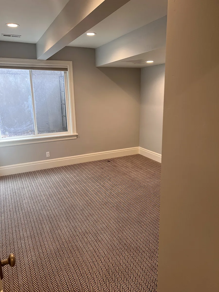 Building Photo - N 350 E