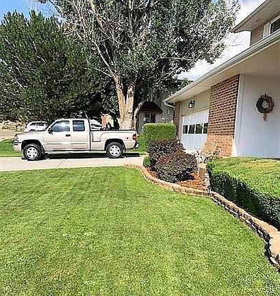 3rd image of 2 Windflower Ct