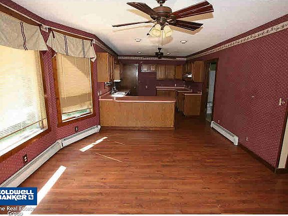 Kitchen - dining area