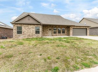 582 Quartz Way, Springdale, AR 72764