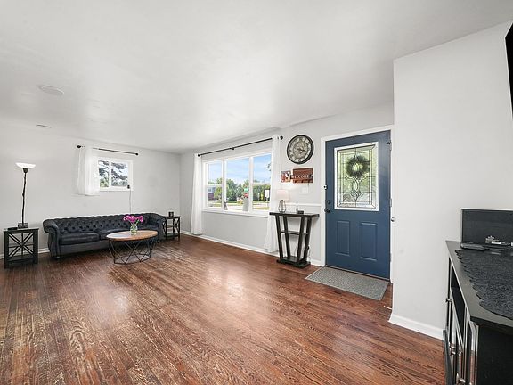 4th image of 1845 Western Ave