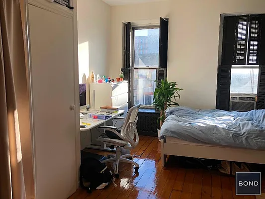 Rented by Bond New York | media 10