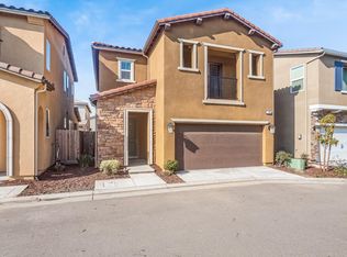 188 Aria Ave S, Madera, CA 93636