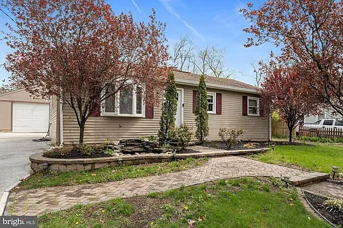 211 Scammell Dr Photo 1