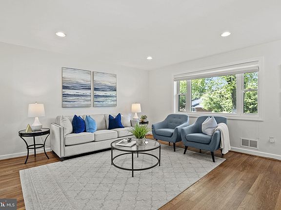 3rd image of 4824 Ertter Dr