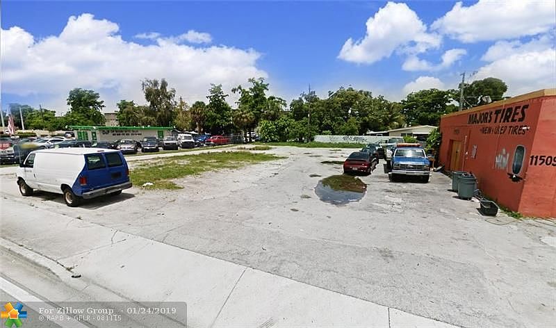 2nd image of 11525 NW 27th Ave