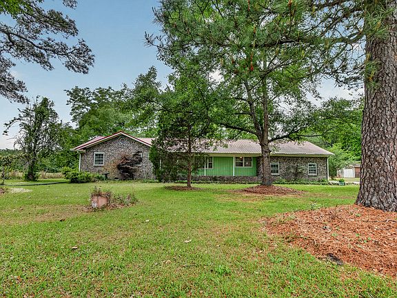 3rd image of 1625 Alexander Cir