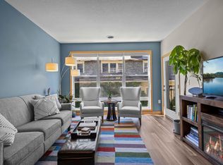 301 Oak Grove St APT 308, Minneapolis, MN 55403