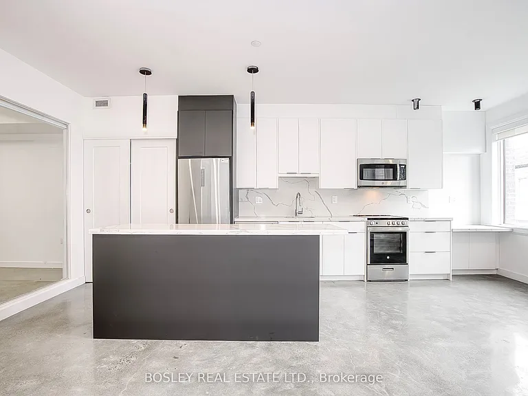 41 River St #22 — Photo 1