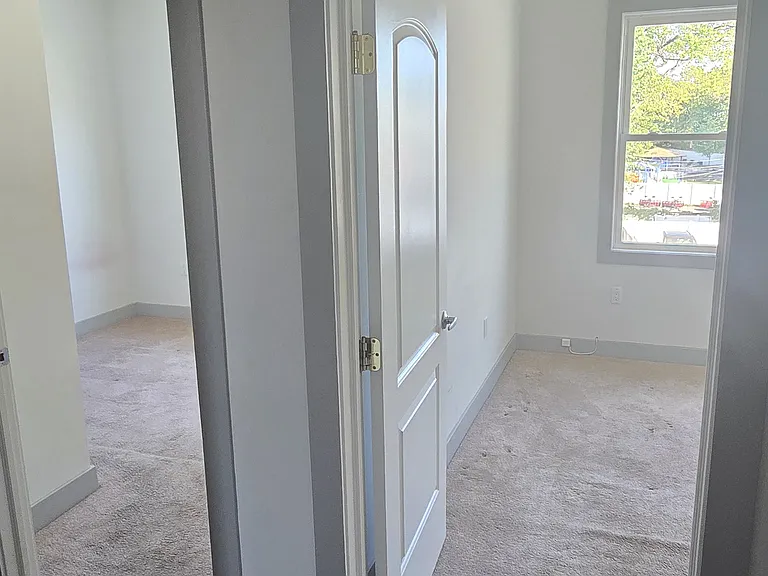 607 N 5th St #2 — Photo 5